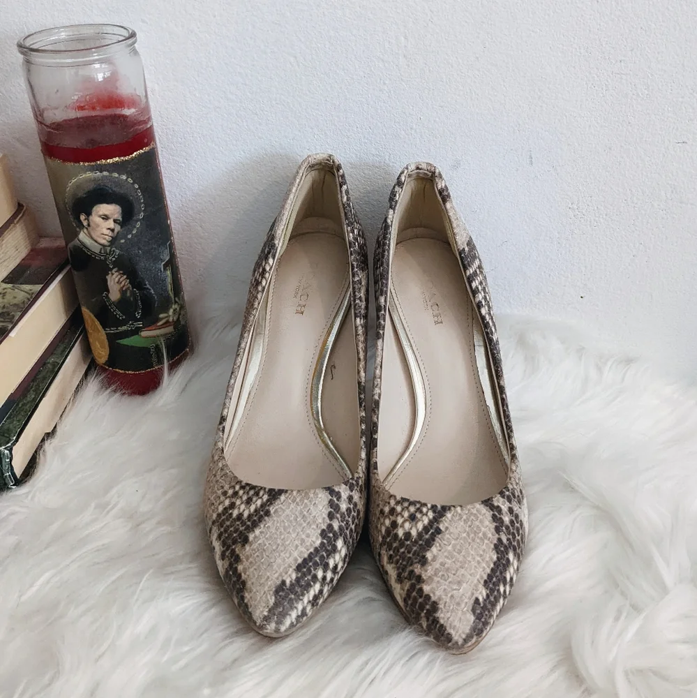 Coach Beige Snakeskin Textured Pumps 5.5